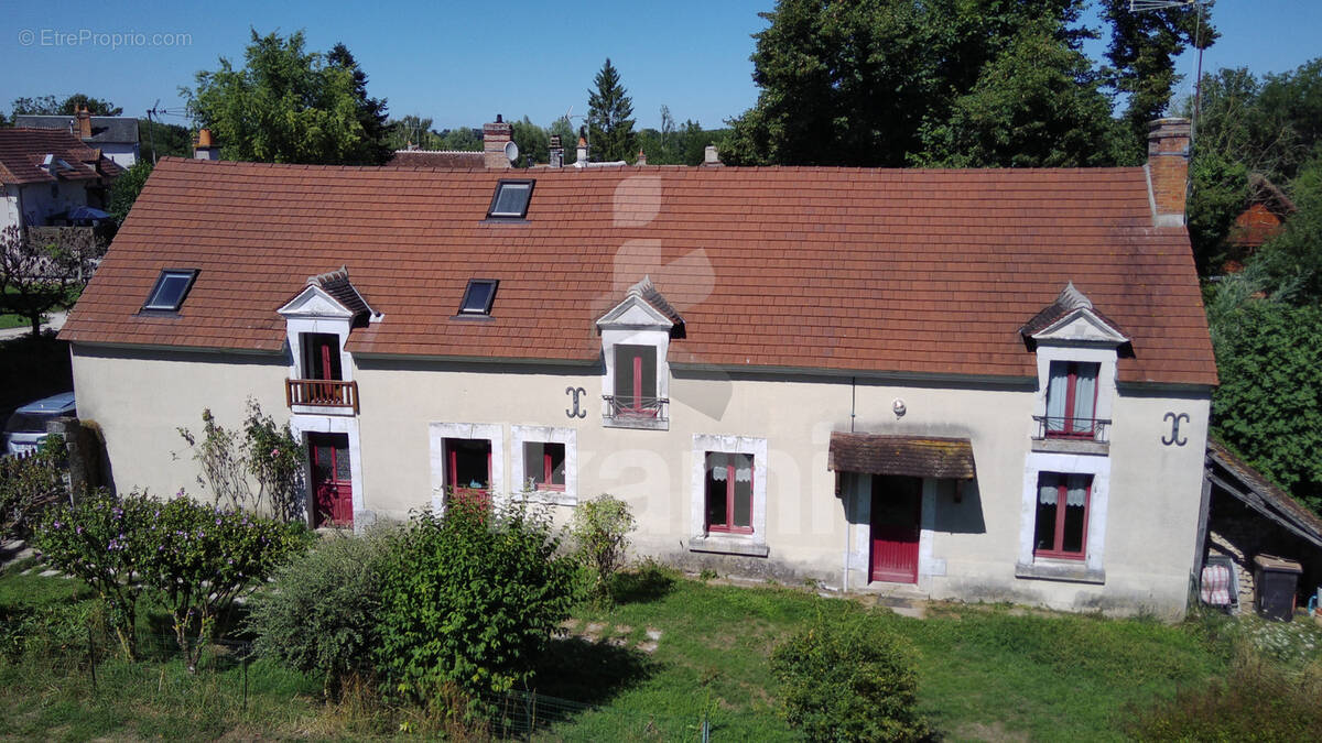 Maison à MENETOU-SUR-NAHON