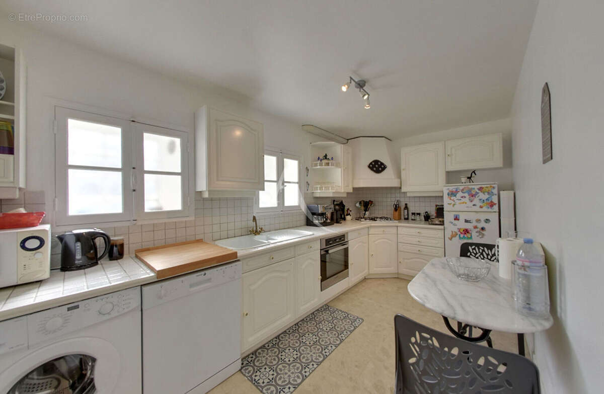 Maison à FLEURY-LA-VALLEE