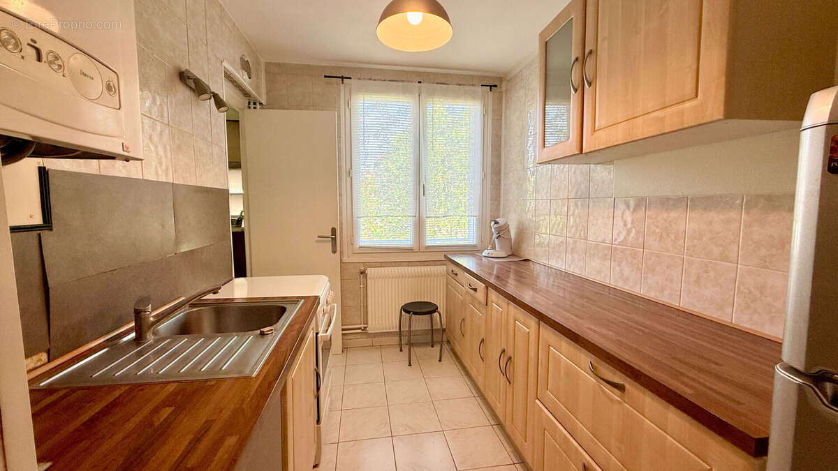 Appartement T4 - LYON 8 - photo 2