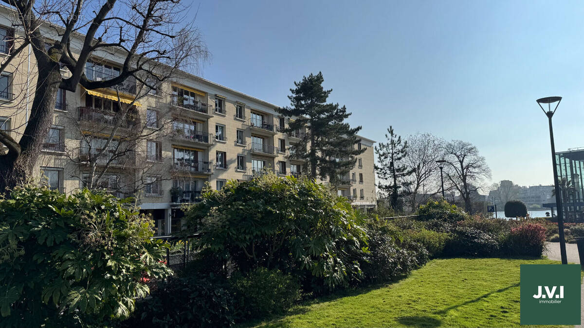 Appartement à ENGHIEN-LES-BAINS