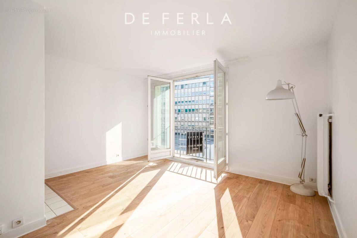 Appartement à PARIS-15E