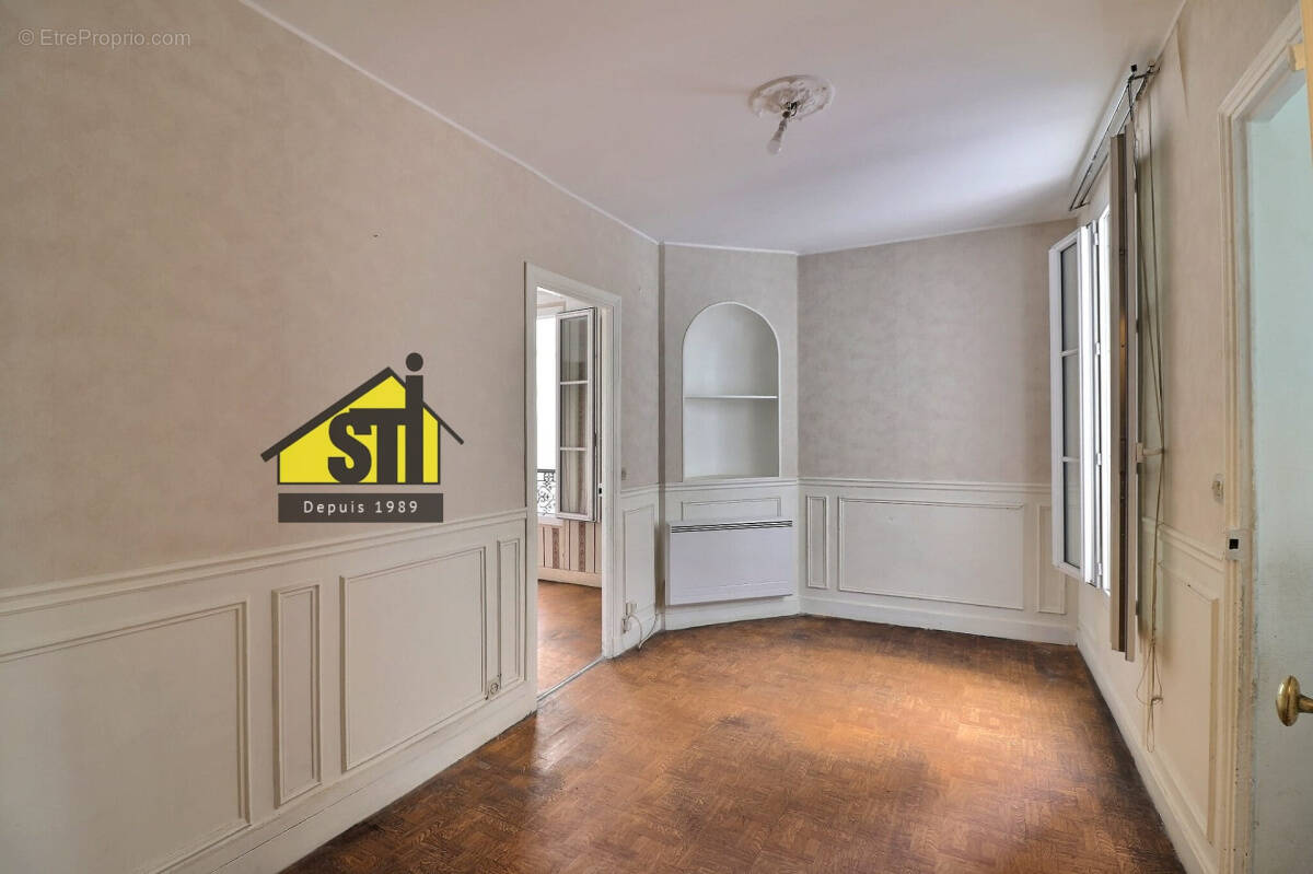 Appartement à PARIS-14E