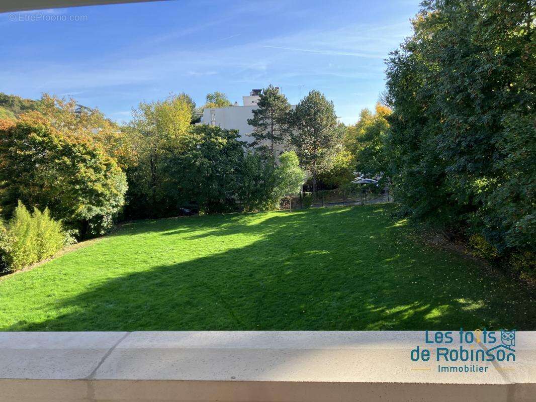 Appartement à LE PLESSIS-ROBINSON