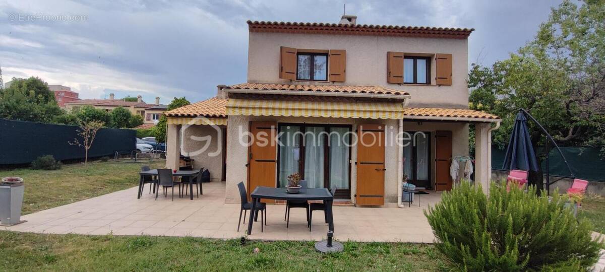 Maison à CAGNES-SUR-MER