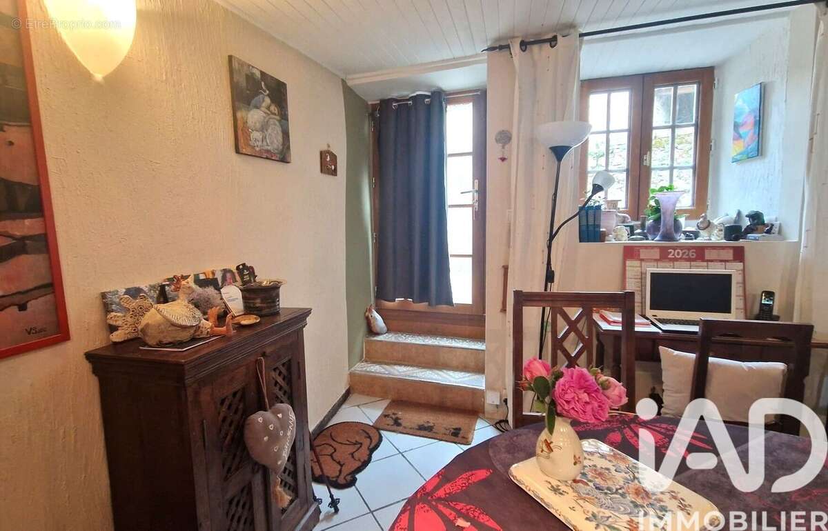 Appartement 100 m² à Ternand  - photo 8