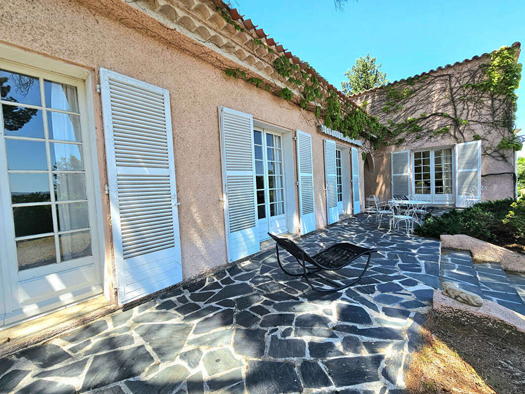 Maison à VILLEMOUSTAUSSOU