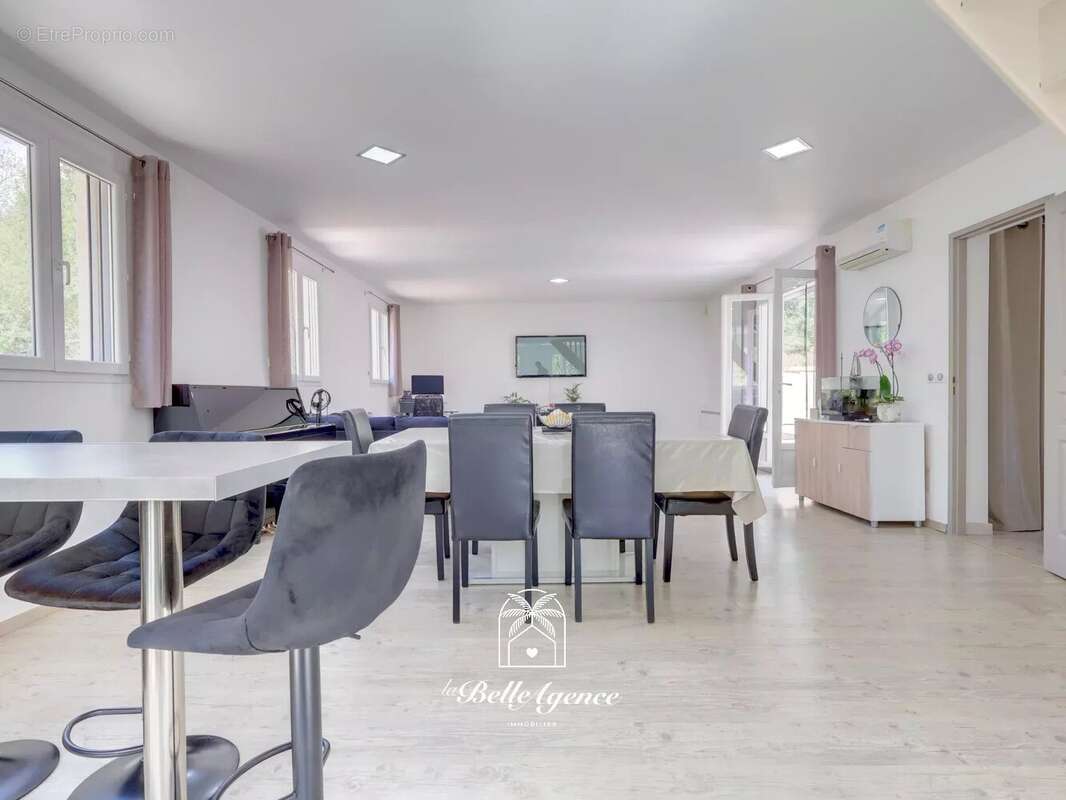 Appartement à L'ESCARENE