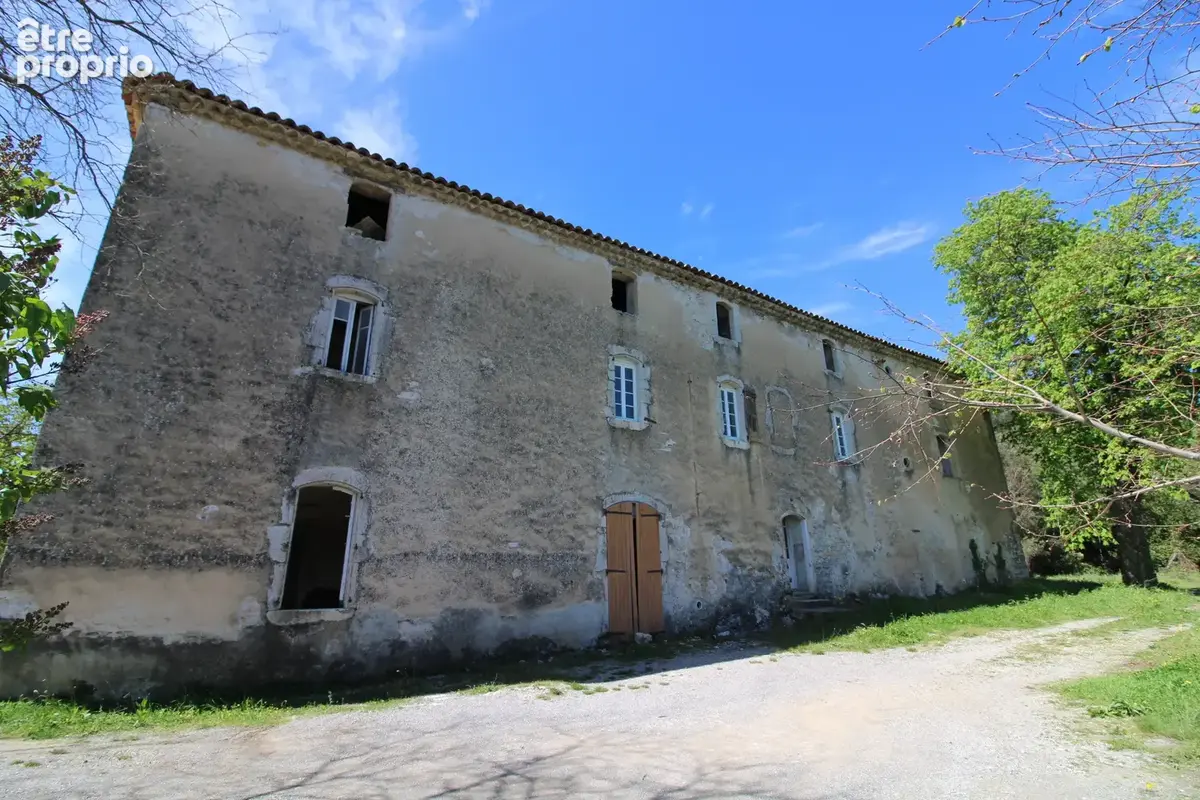 Mas de 2500 m2 sur 26 hectares. - photo 51