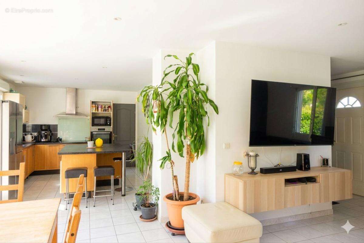   Maison À Vendre avec piscine ​ - photo 4