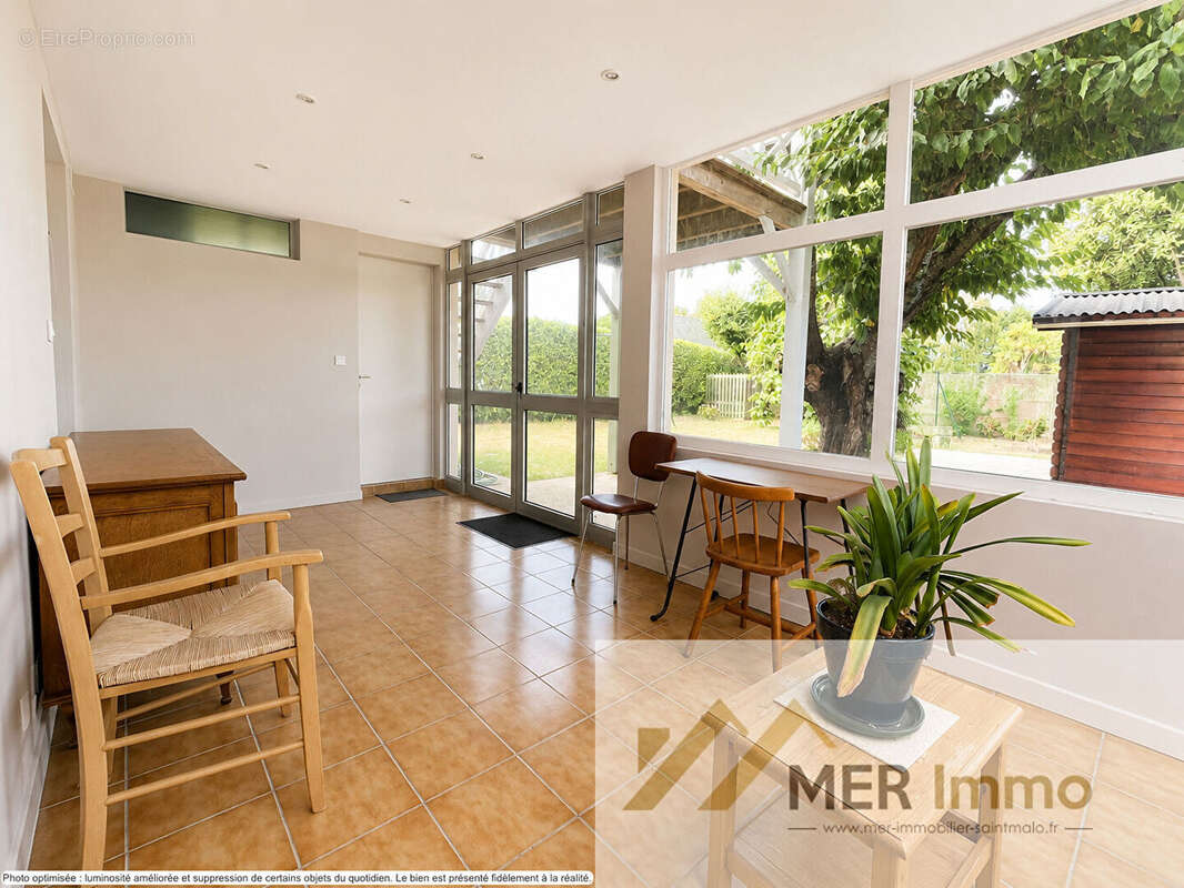Saint-Malo - Quartier Lorette - Maison d'environ 106 m² avec 4 chambres, jardin clos et grand garage - photo 8