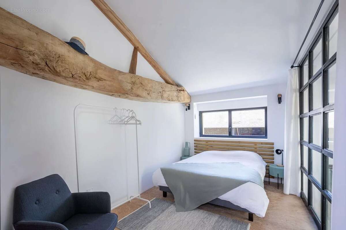 À découvrir – Maison en pierre rénovée à Ranton - photo 6