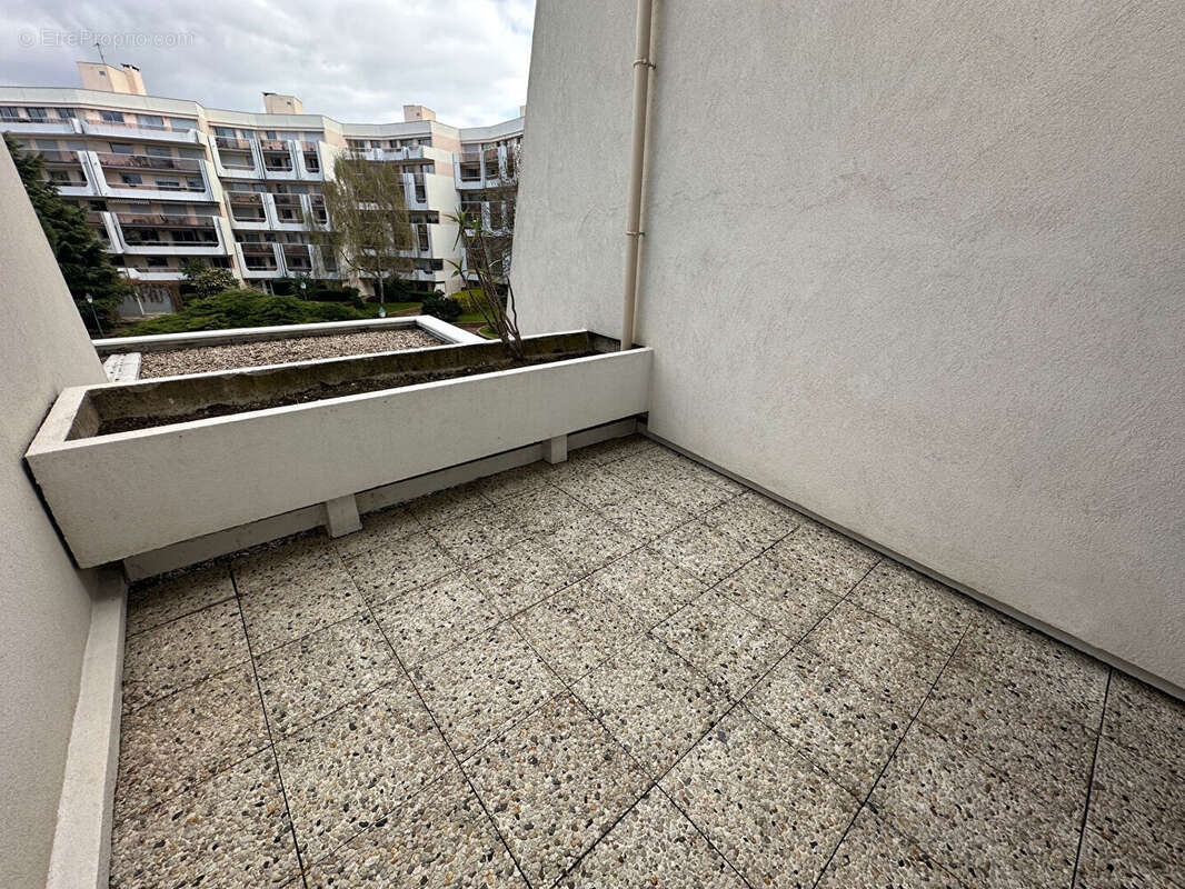 Appartement Saint Cloud / Studio 34.05 m² / Terrasse - photo 6