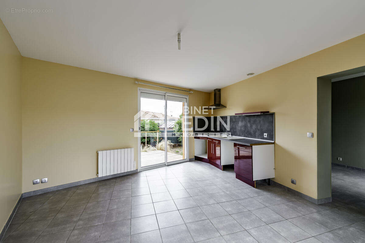 Maison à SAINT-ANDRE-DE-CUBZAC