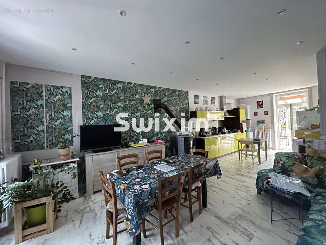 Maison à LONS-LE-SAUNIER