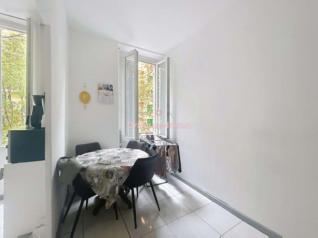 Appartement à MARSEILLE-1E