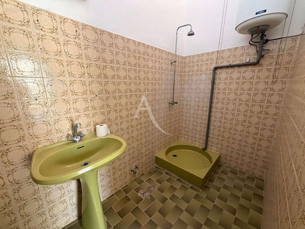Maison à fort potentiel + 4 studios locatifs - photo 8