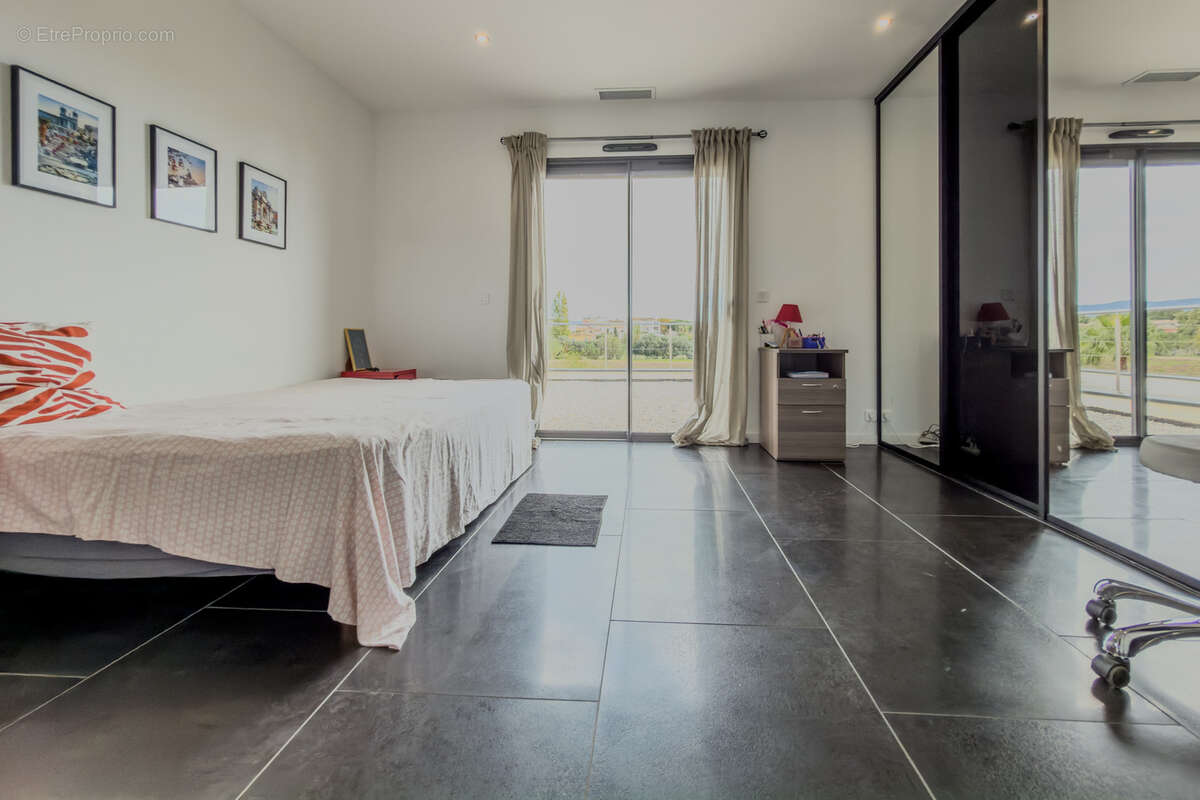 Maison à LA LONDE-LES-MAURES