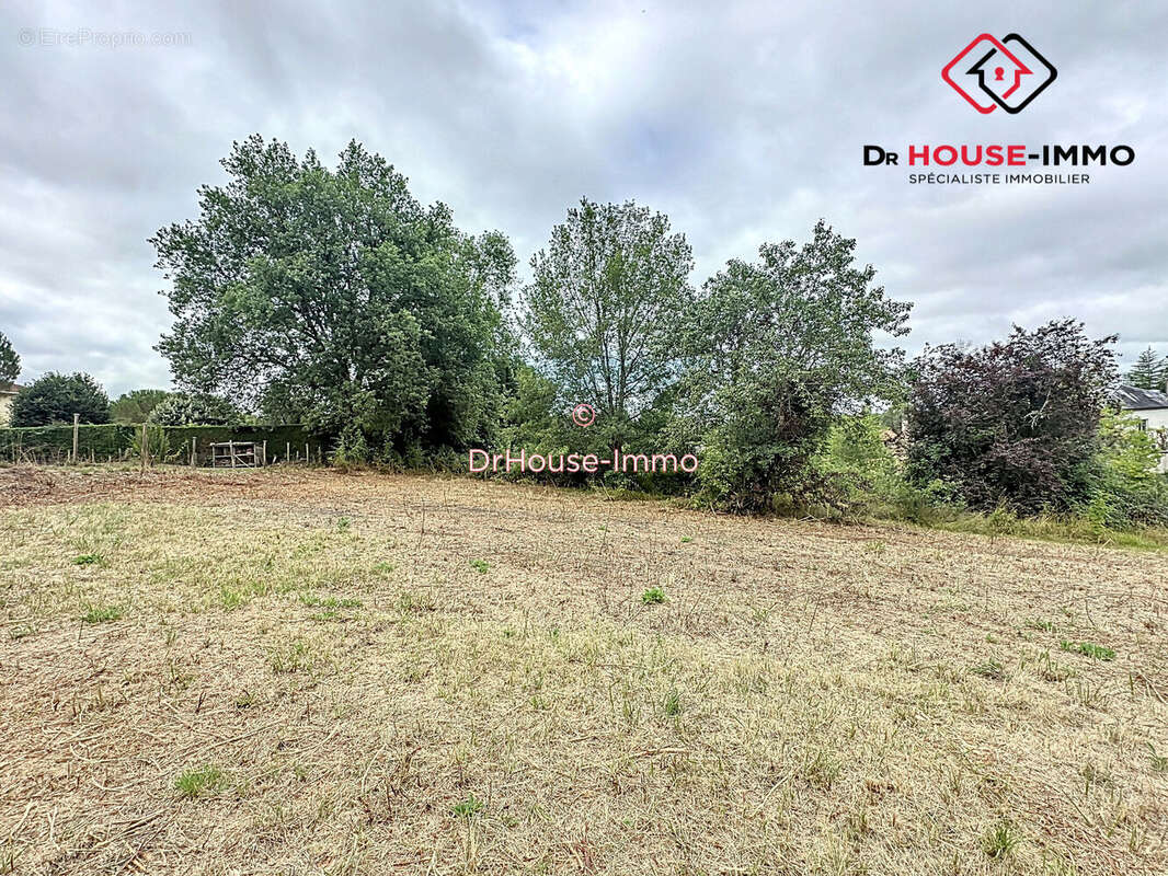 Terrain à RAZAC-SUR-L&#039;ISLE