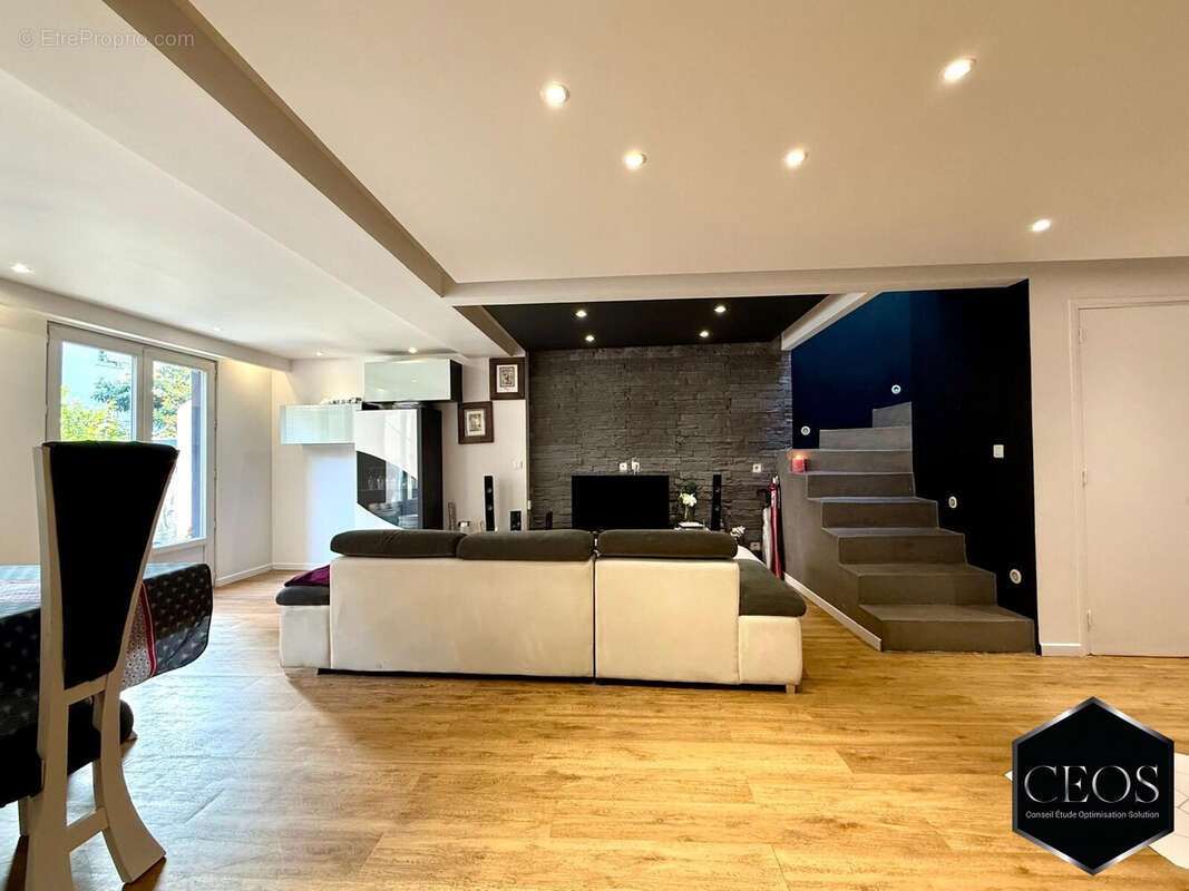 Maison à LE PERREUX-SUR-MARNE