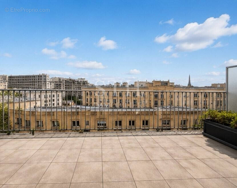 Appartement à PARIS-15E