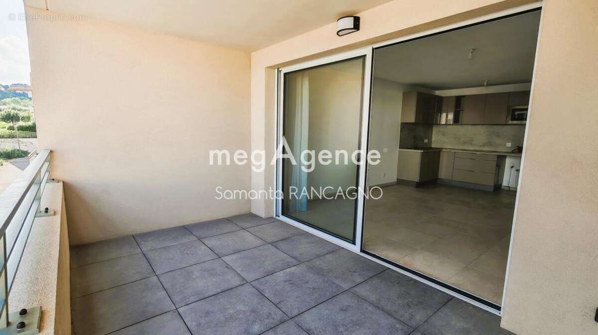 Appartement à FREJUS