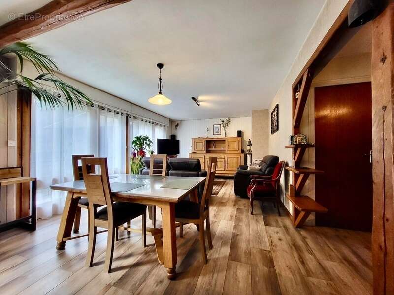 Appartement à EVIAN-LES-BAINS