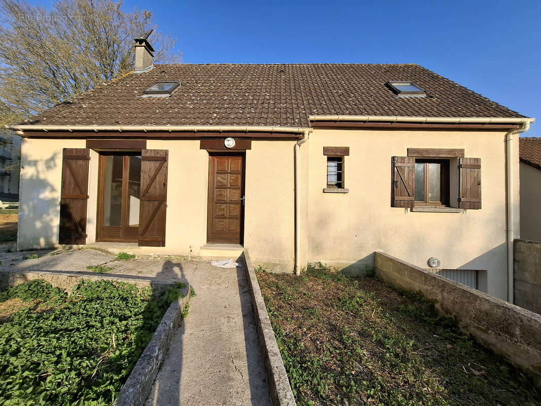 Maison à COULOMMIERS