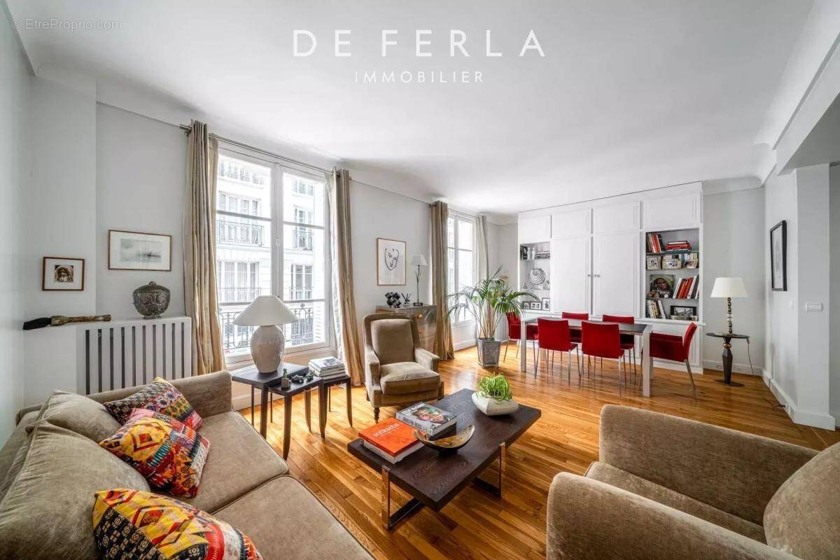 Appartement à PARIS-14E