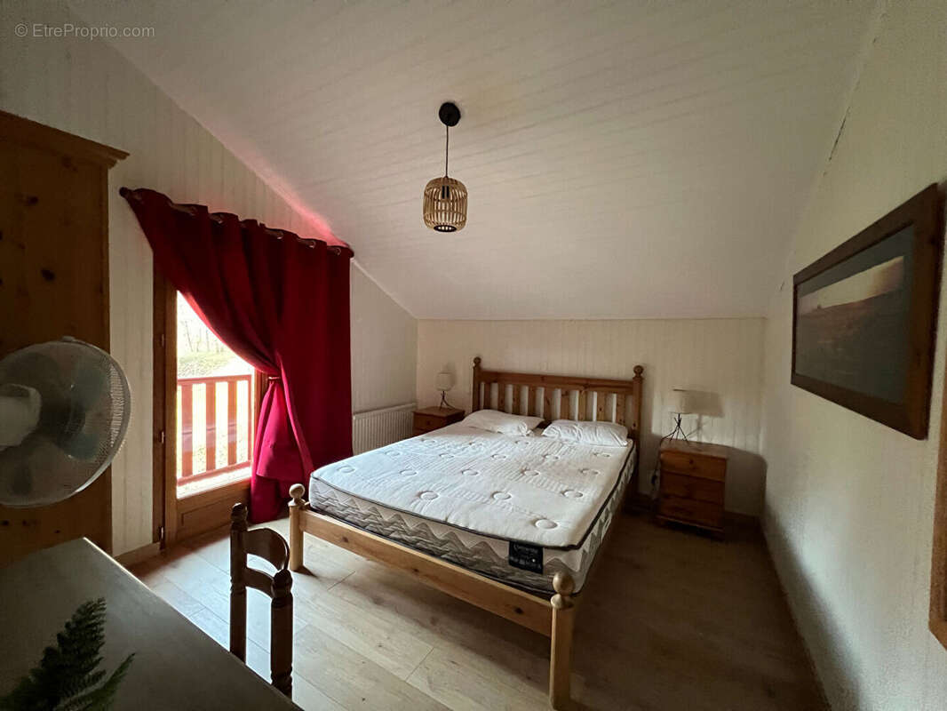 Maison à LACHAPELLE-AUZAC