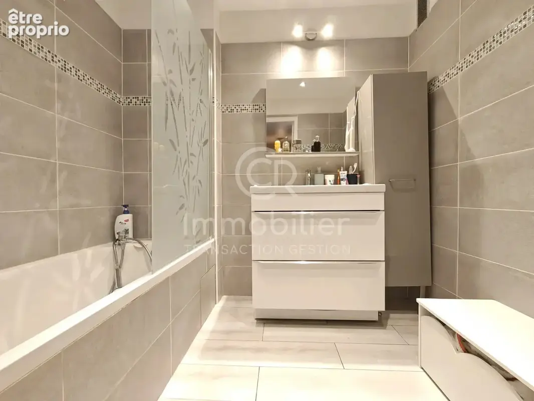 T4 traversant 67.44m² bocca sud garage+cave - photo 12
