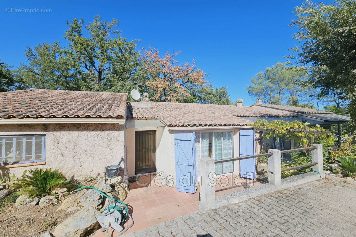 Maison à LA CELLE