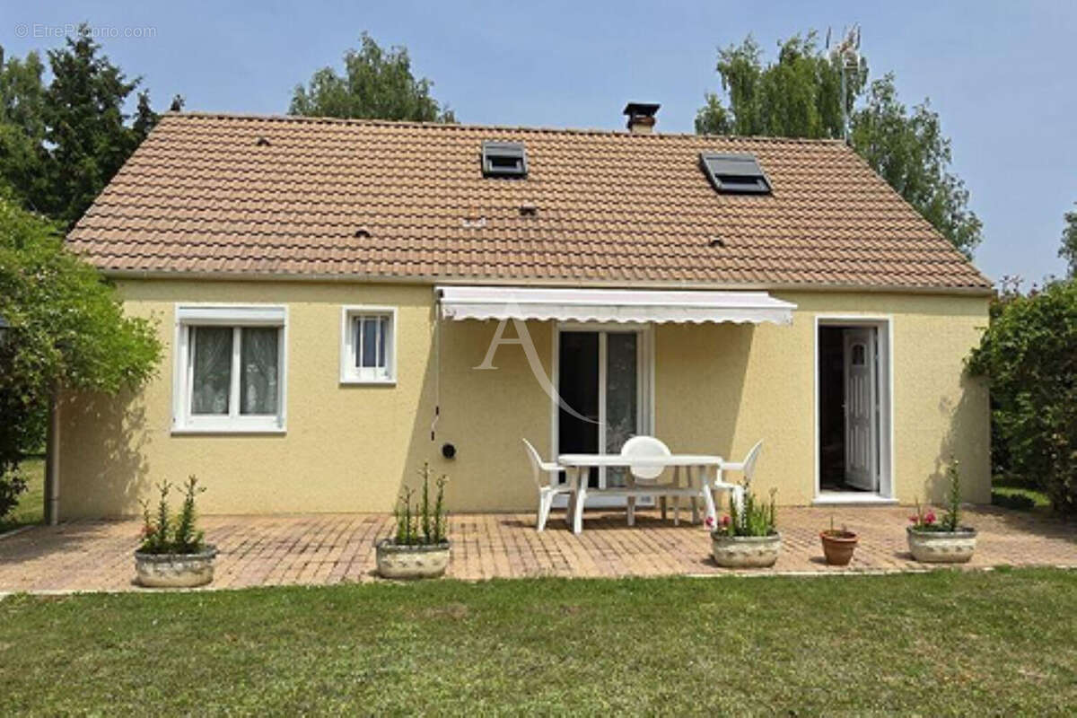Maison à GERMIGNY-L'EVEQUE