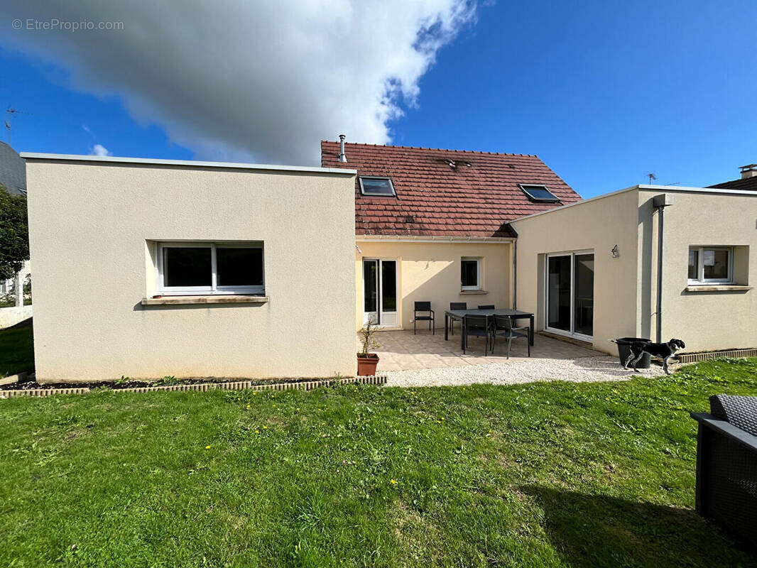 Maison à TILLY-SUR-SEULLES