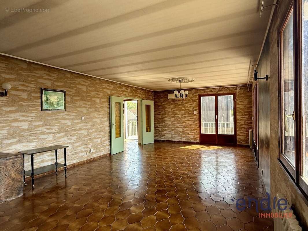 Maison à MONDONVILLE