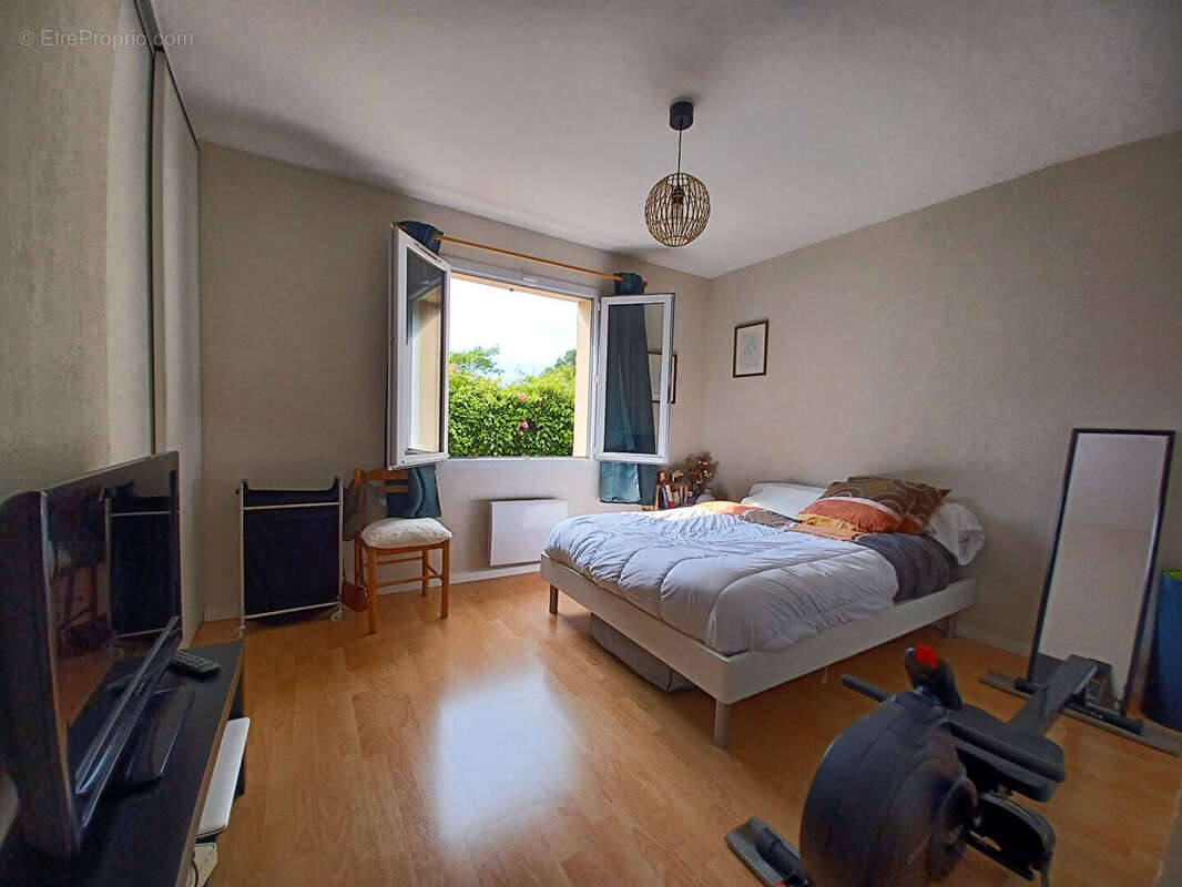 Maison à AMBARES-ET-LAGRAVE