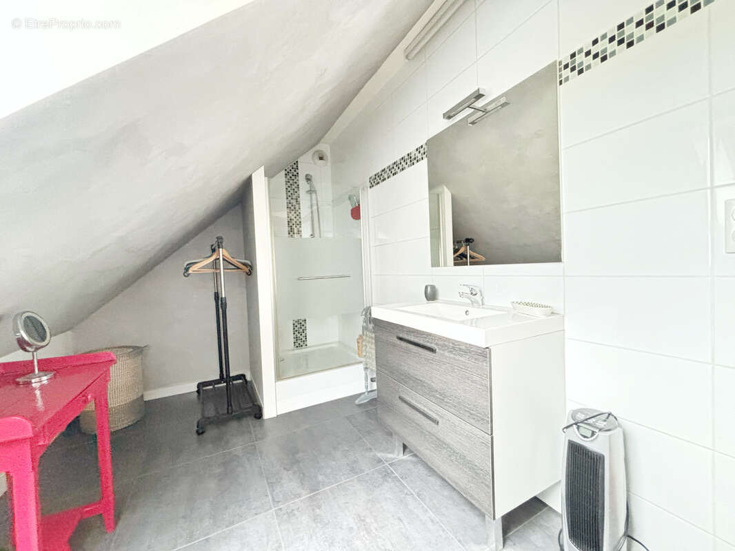 Pavillon individuel 200m2 - jardin - garage - 2 studios - 10 mn amiens - photo 10