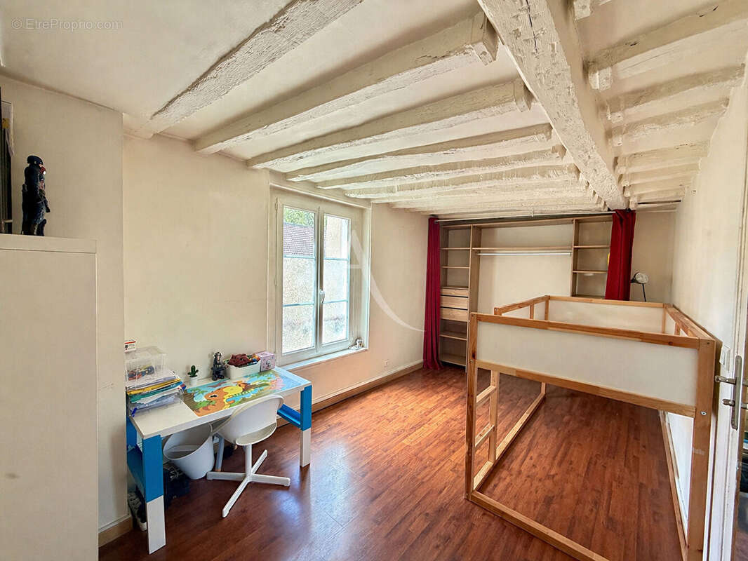 Maison 3 pièces, avec cave - proche commerces, écoles et transports - photo 8