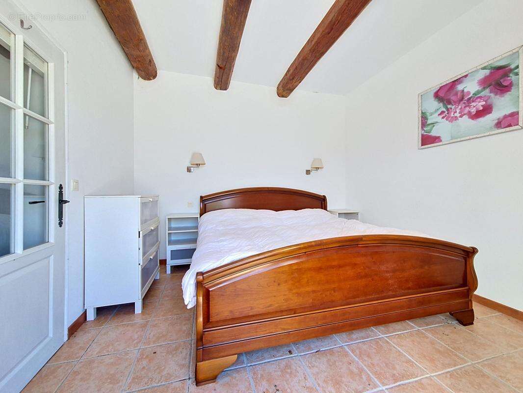 Maison 204 m² à La Penne  - photo 18