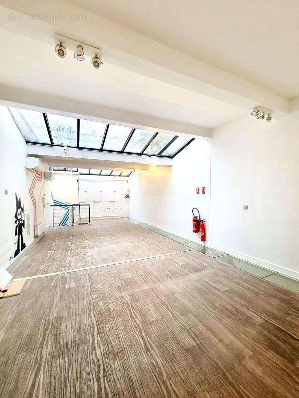 LEVALLOIS-PERRET : Bureaux 'Style Industriel' sous Verrière & Financement Exceptionnel - photo 23