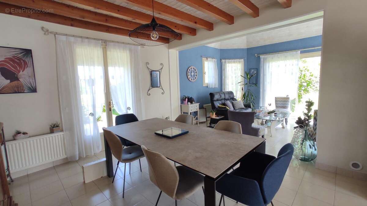 Maison à NOZAY