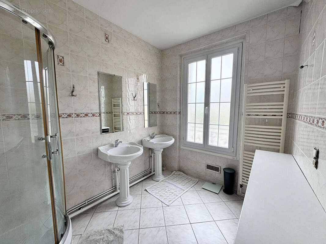 Maison à VILLIERS-LE-BEL