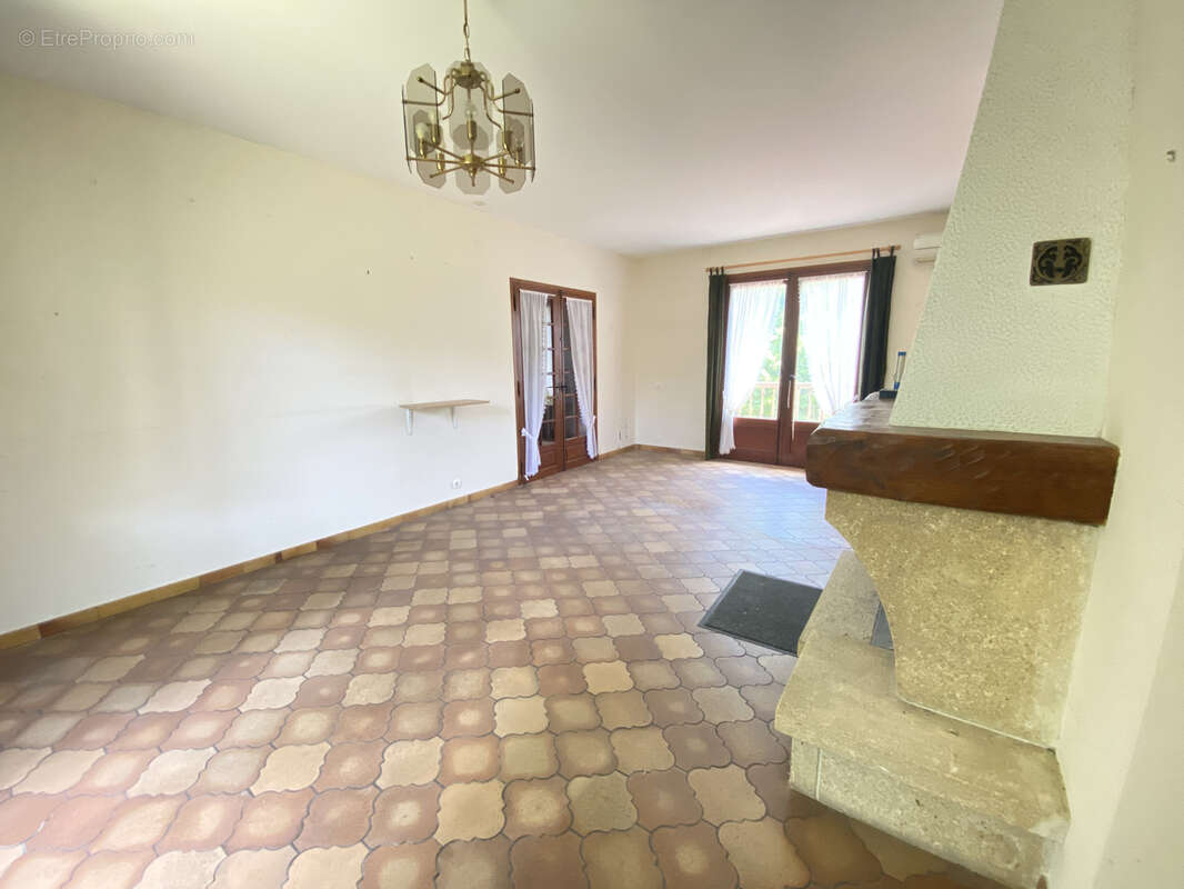 Maison à ALAIGNE