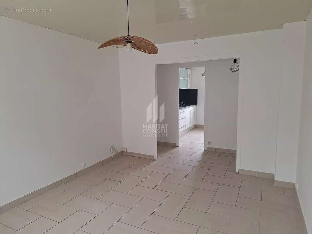 Appartement à FONTAINE