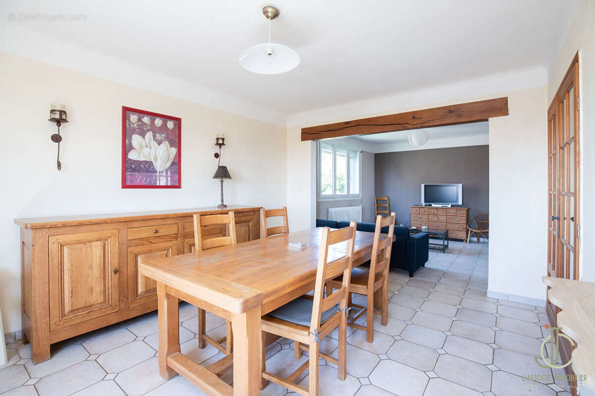 LAITRE-SOUS-AMANCE - maison indépendante avec jardin (presque) plat ! - photo 11