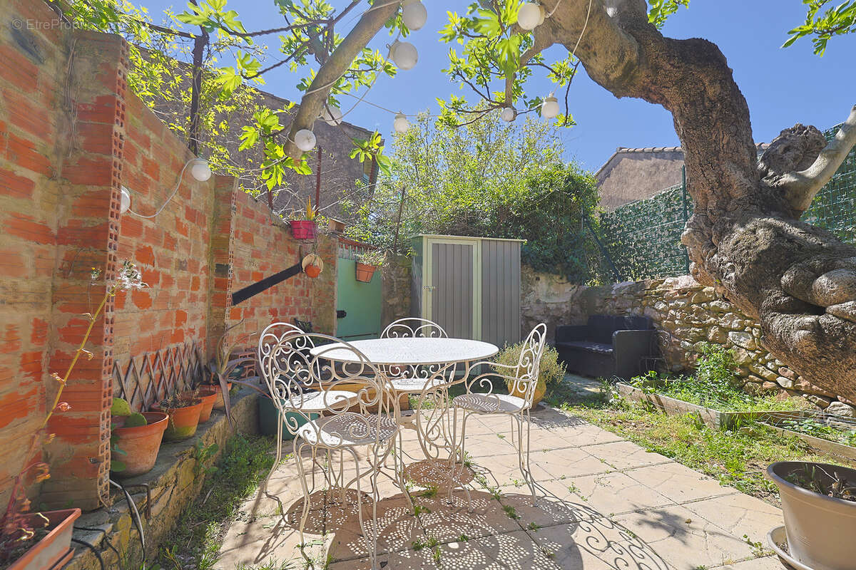 Appartement à PUGET-VILLE