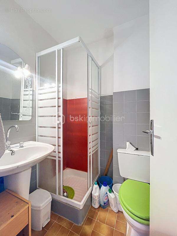 Appartement à GREOLIERES