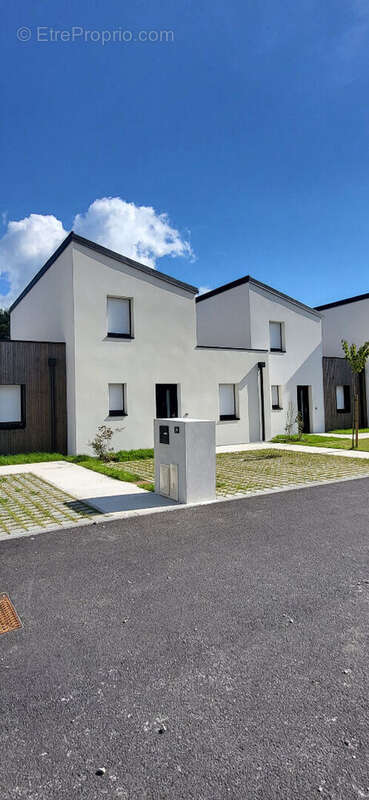 Maison à GRAND-CHAMP