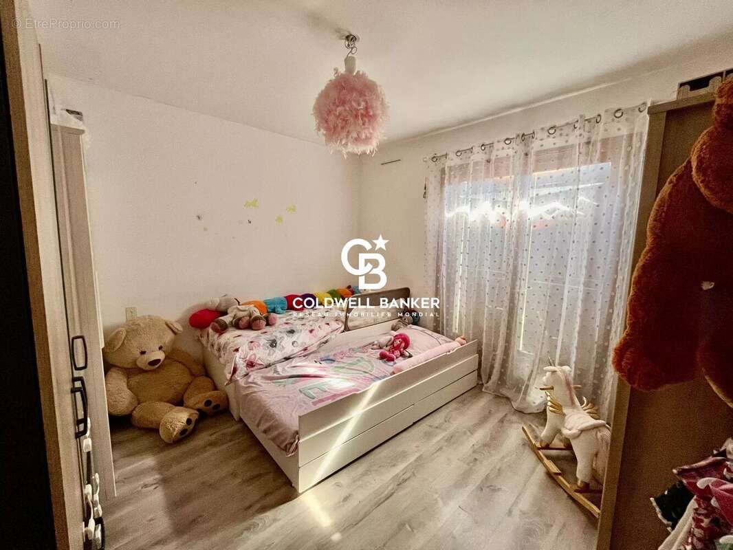 Maison de ville à vendre à Annemasse divisée en 2 appartements avec combles, sous-sol et fort potentiel locatif 74100 - photo 8