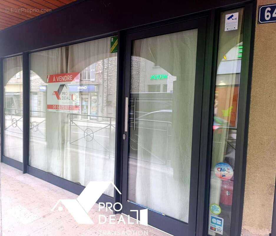 Commerce à MORESTEL