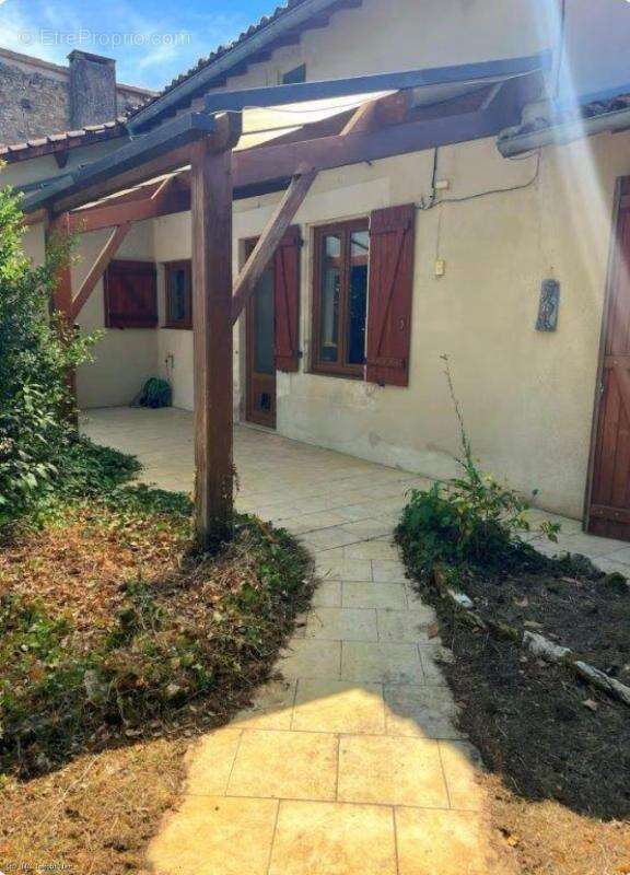Maison à BLANZAY